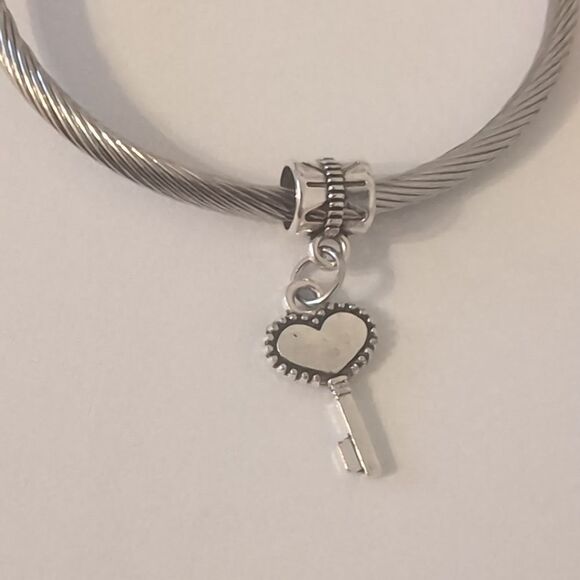 Silver Heart Key Dangle Charm for Pandora Style Bracelet - Picture 4 of 4